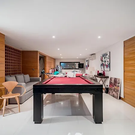 Sleeps 6 With Pool Air Con And Wifi