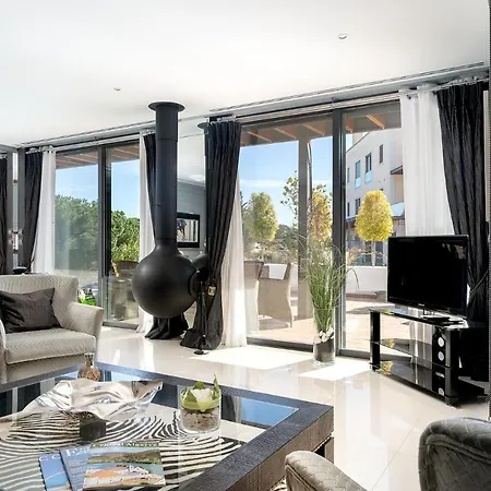 Sleeps 6 With Pool Air Con And Wifi * Vale do Lobo